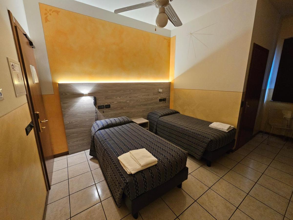 Hotel Euro Castegnato Екстер'єр фото