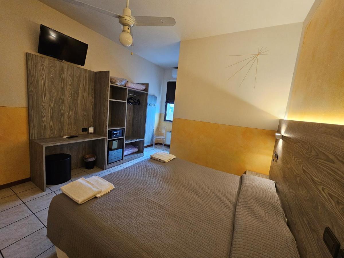 Hotel Euro Castegnato Екстер'єр фото