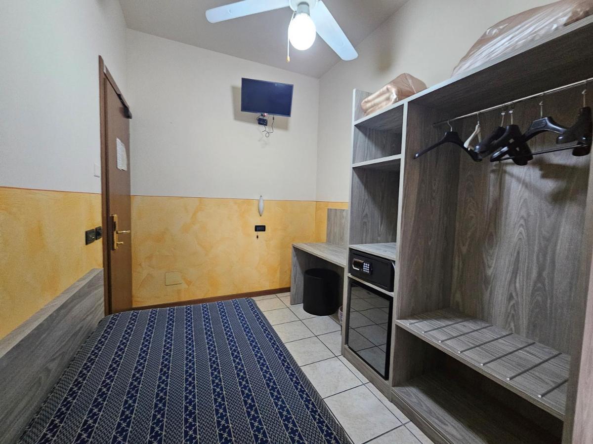 Hotel Euro Castegnato Екстер'єр фото