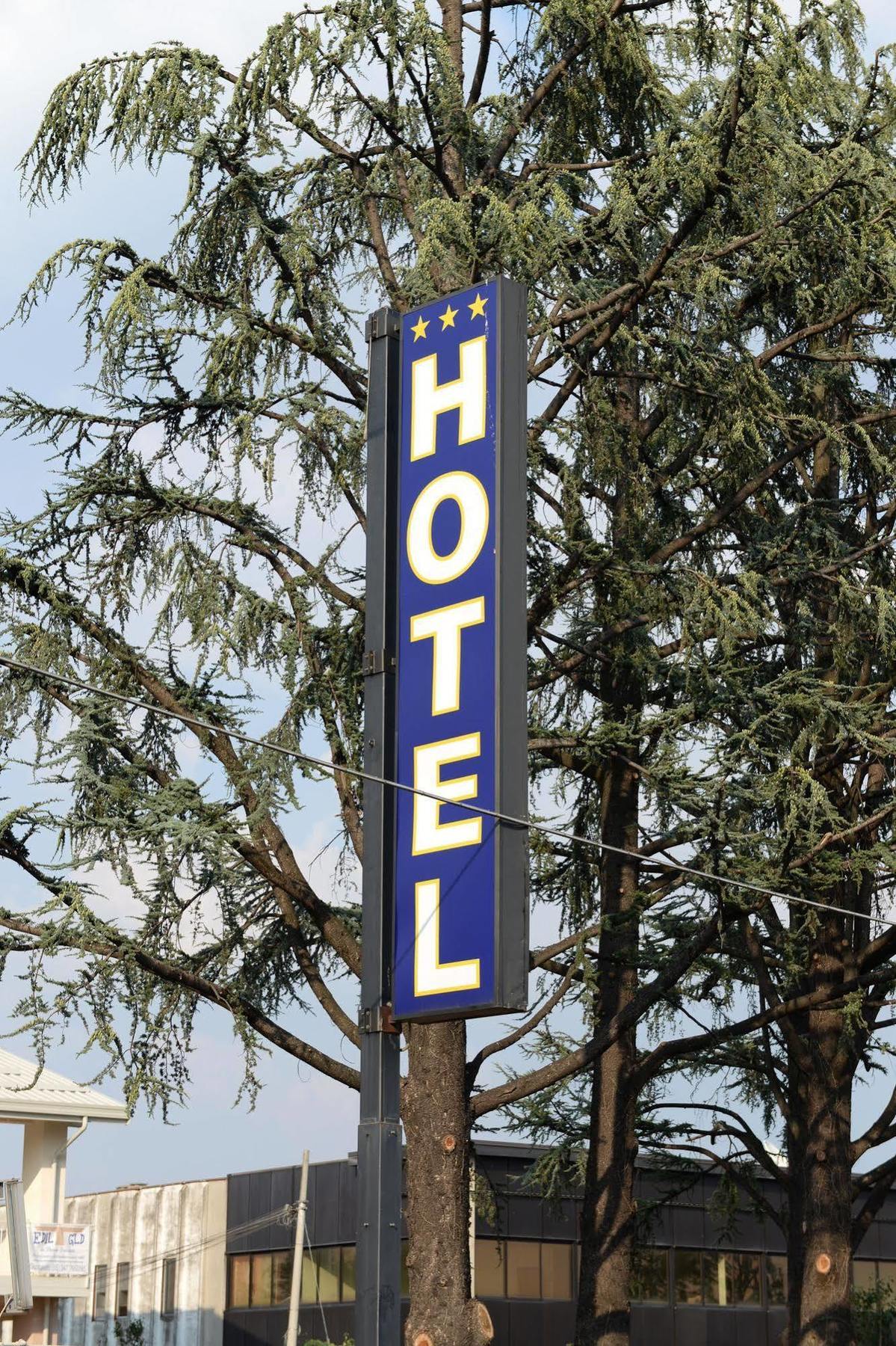 Hotel Euro Castegnato Екстер'єр фото